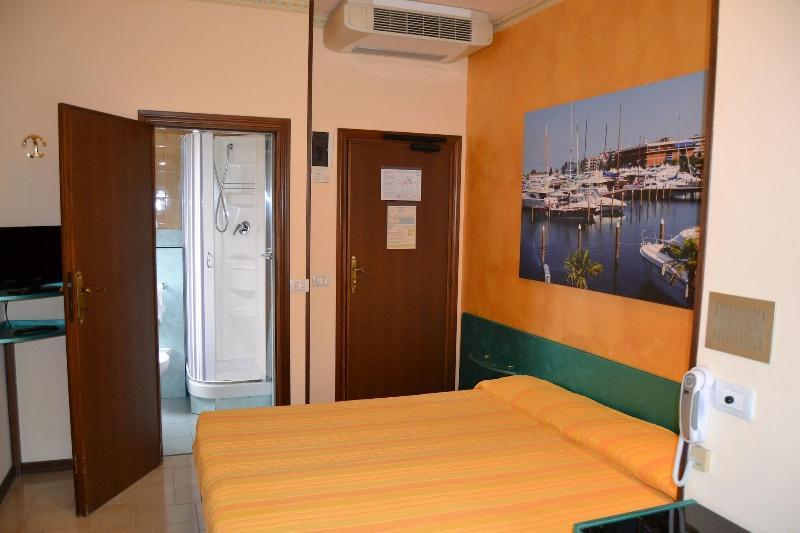 Hotel Marselli Rimini Exterior foto